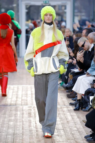 Look 22
